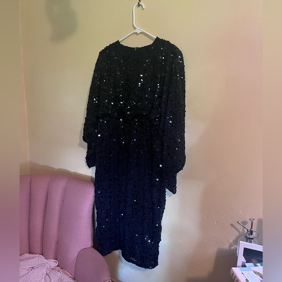 BOOHOO midi black sequins dress - Picture 3 of 4